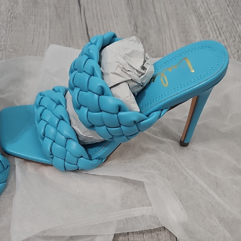 BNIB Lulu's Blue Braided Mules - Picture 2 of 2